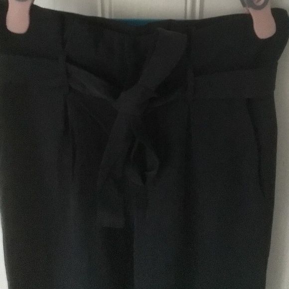 NWT Reformation Avalon Ankle Tie Paper Bag Pants in Black - Size 6 - Picture 3 of 9